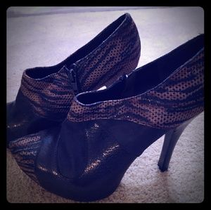 Carlos Santana High-heeled Animal Print Booties